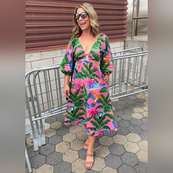 FARM Rio Dresses & Skirts - Farm Rio Pink Tropical Toucan Midi Dress